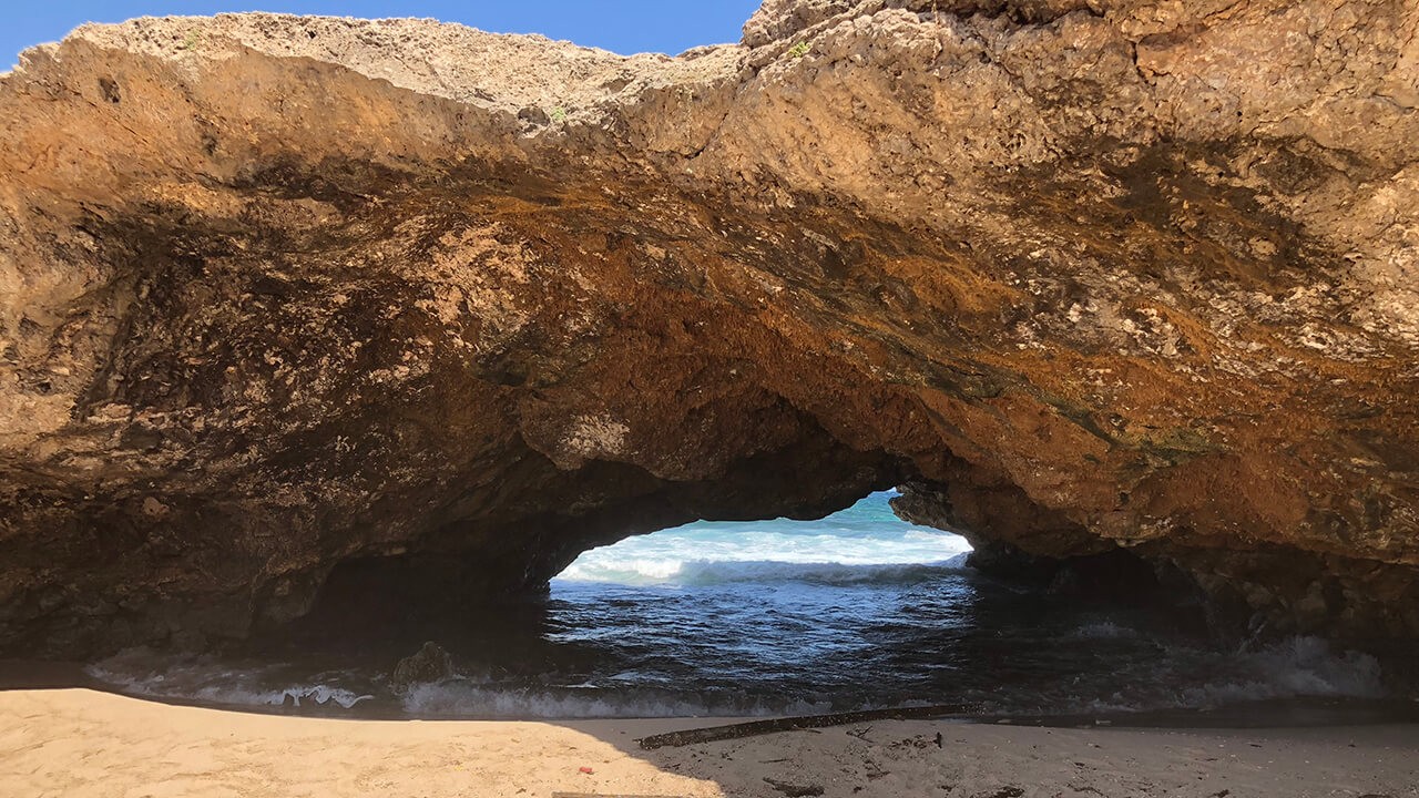 Road Trip Around Aruba: Baby Natural Bridge