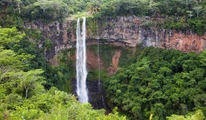 Alexandra Falls at Black River National Park